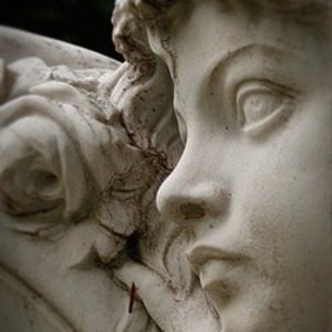 Gesicht einer Statue aus Stein